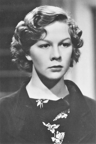 Wendy Hiller, photo 2 of 3
