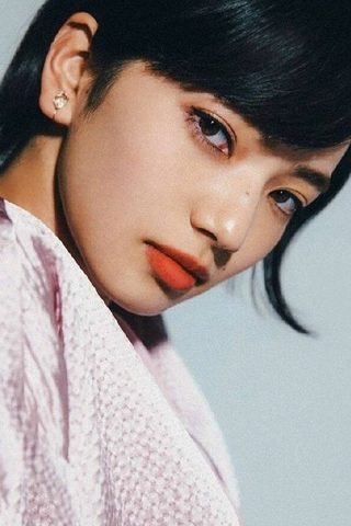 Nana Komatsu, photo 2 of 3
