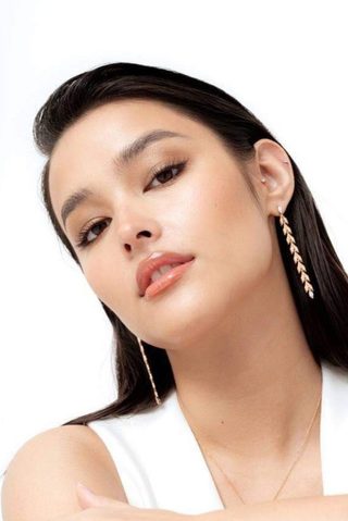 Liza Soberano, photo 2 of 3