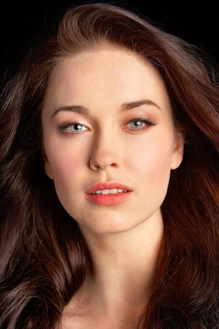 Elyse Levesque, photo 1 of 3