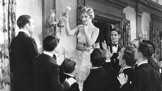 Coquette still 4