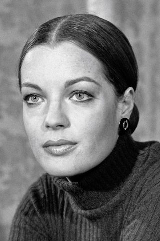 Romy Schneider, photo 1 of 3