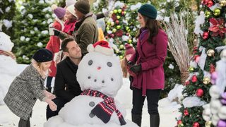 Christmas at Dollywood still 3