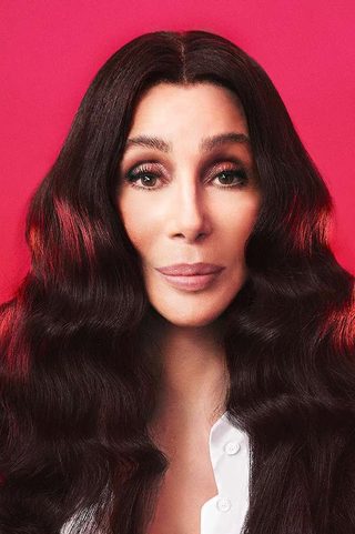 Cher, photo 1 of 3