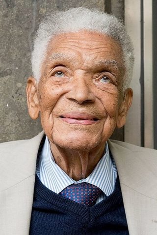 Earl Cameron, photo 2 of 3