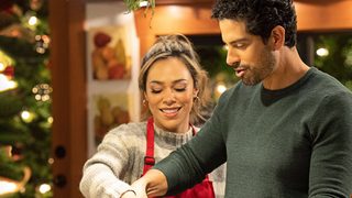 A Christmas Proposal still 5