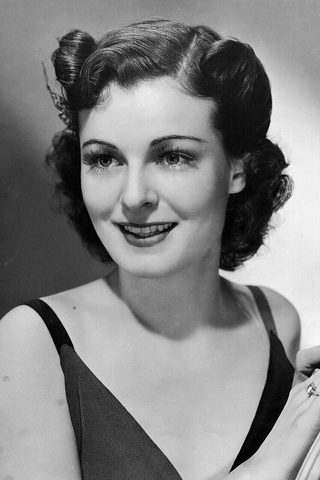 Ruth Hussey, photo 2 of 3