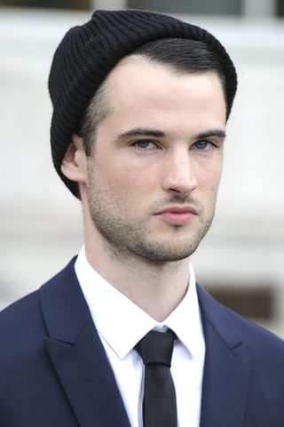 Tom Sturridge, photo 2 of 3