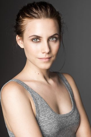 Aura Garrido, photo 1 of 3