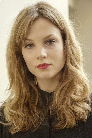 Sylvia Hoeks, photo 2 of 3