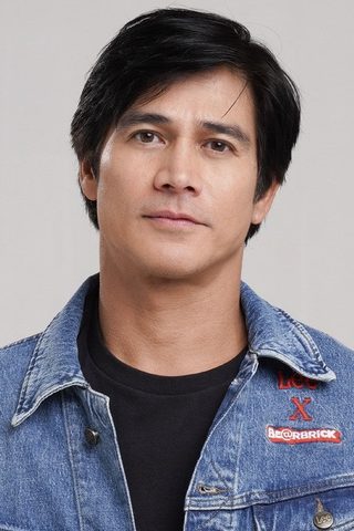 Piolo Pascual, photo 2 of 3