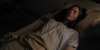 Inès still 3