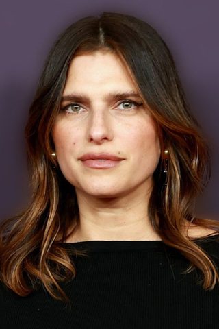 Lake Bell, photo 3 of 3