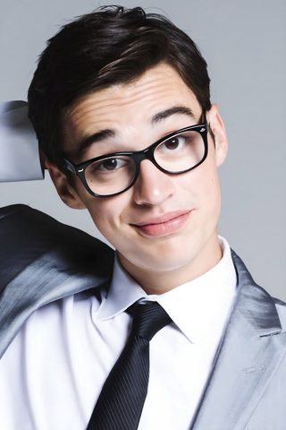 Joey Bragg, photo 1 of 3