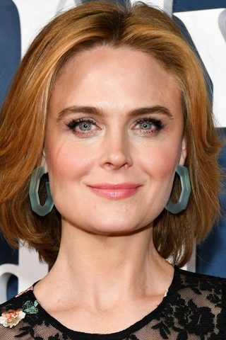 Emily Deschanel, photo 2 of 3