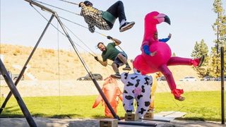 Jackass 4.5 still 8