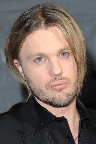 Michael Pitt, photo 3 of 3