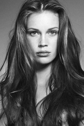 Marine Vacth, photo 3 of 3
