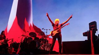 Roger Waters: Us + Them still 1