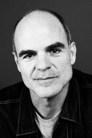 Michael Kelly, photo 1 of 3