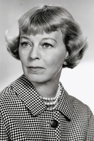 Margaret Sullavan, photo 3 of 3