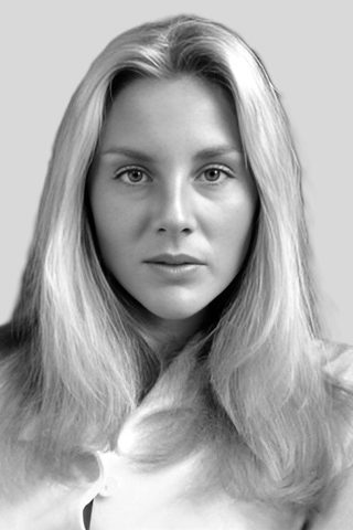 Tiffany Bolling, photo 2 of 3