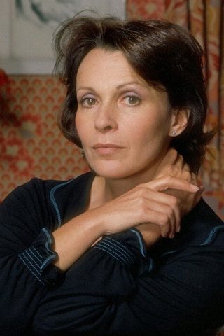 Claire Bloom, photo 2 of 3