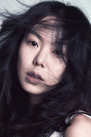 Kim Min-hee, photo 3 of 3