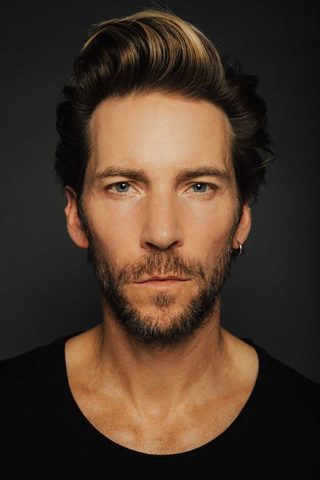 Troy Baker, photo 1 of 3
