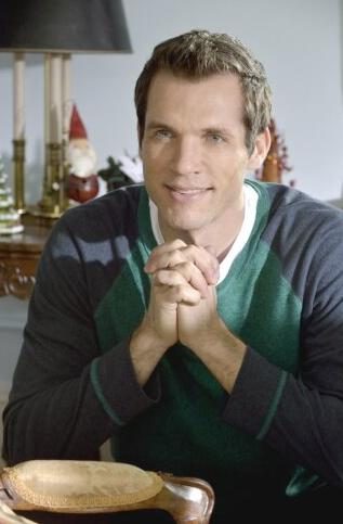 A Very Merry Mix-Up still 5