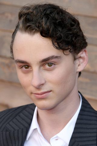 Wyatt Oleff, photo 2 of 3