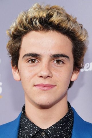 Jack Dylan Grazer, photo 1 of 3