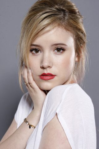 Taylor Spreitler, photo 2 of 3