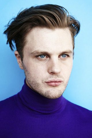 Michael Pitt, photo 2 of 3