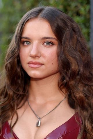 Madeleine McGraw, photo 3 of 3