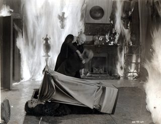 Dead Men Walk still 6