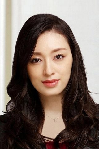 Chiaki Kuriyama, photo 1 of 3