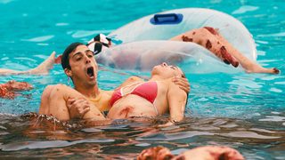Piranha 3DD still 7