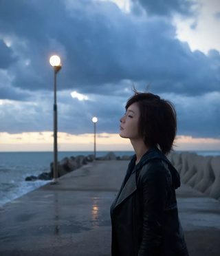 Hindsight still 8