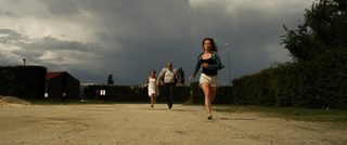 Tetro Rouge still 6