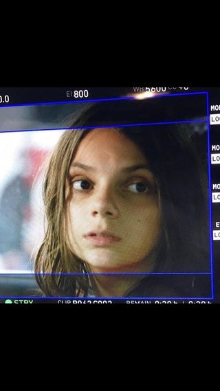 Ana still 7