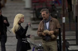3 Days to Kill still 4