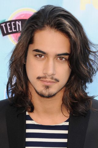 Avan Jogia, photo 3 of 3