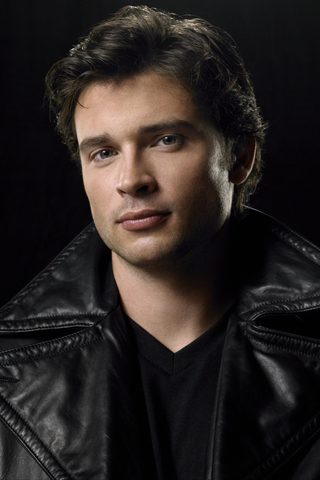 Tom Welling, photo 2 of 3