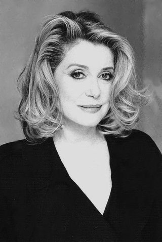 Catherine Deneuve, photo 1 of 3