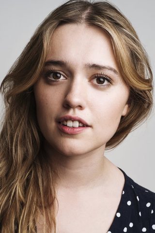 Aimee Lou Wood, photo 1 of 3
