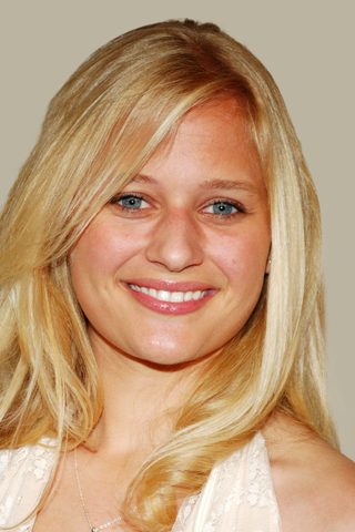 Carly Schroeder, photo 2 of 3