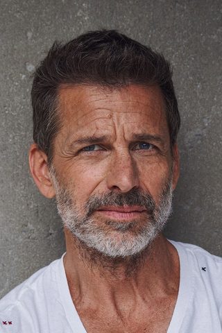 Zack Snyder, photo 2 of 3