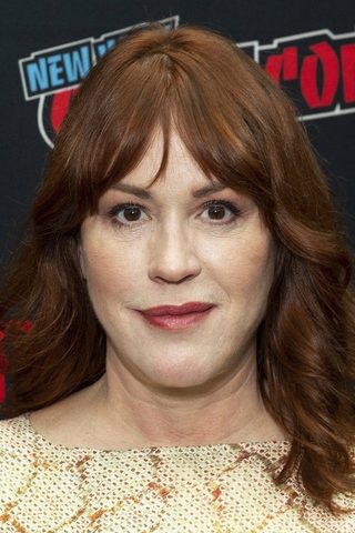 Molly Ringwald, photo 1 of 3