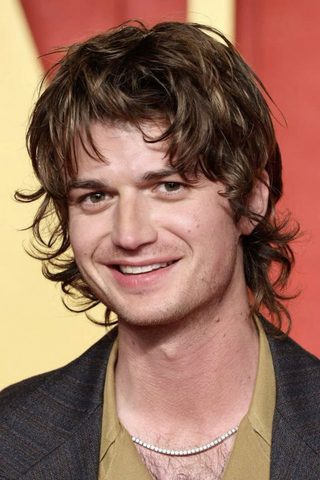 Joe Keery, photo 3 of 3